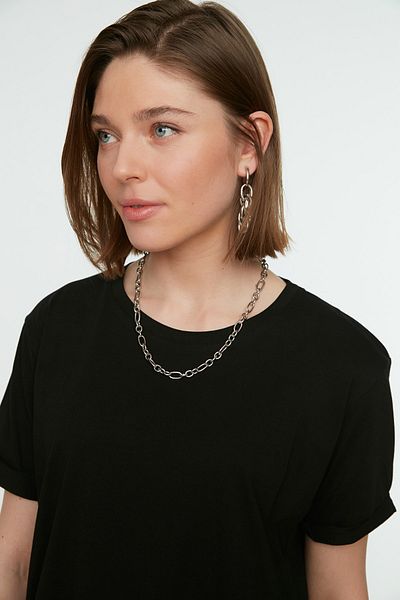 Trendyol Modest T-Shirt - Schwarz - Regular Fit
