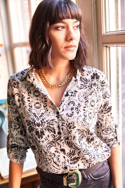 Olalook Kadın Ekru Siyah Desenli Gömlek GML-19000891