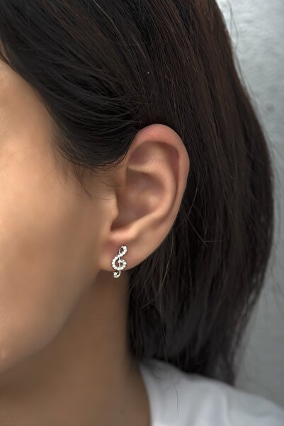 Nereze 925 Ayar Gümüş Minik Sol Anahtarı Küpe