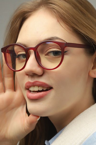 Qafiye Prive Hyaline Matte Red