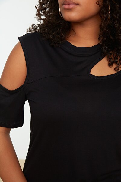 Trendyol Curve Black Cut-Out Detailed Knitted Blouse TBBSS22AF0007