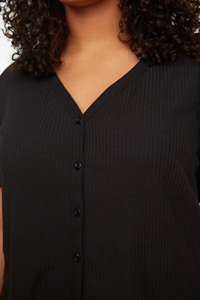 Trendyol Curve Fekete V-nyakú kötött gombos pizsama szett TBBSS22PT0215