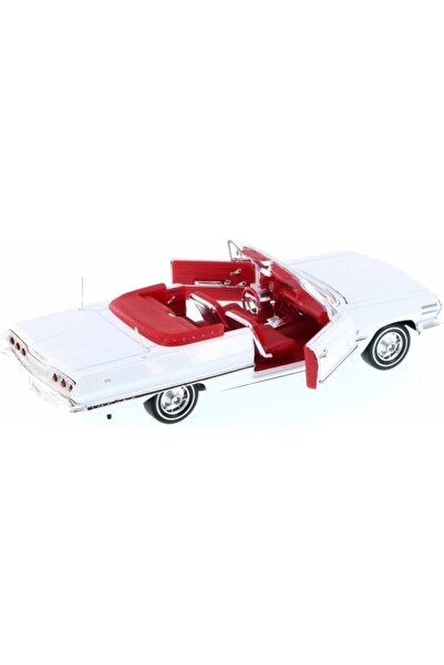 WELLY 1963 Impala 1/24 White Model Car