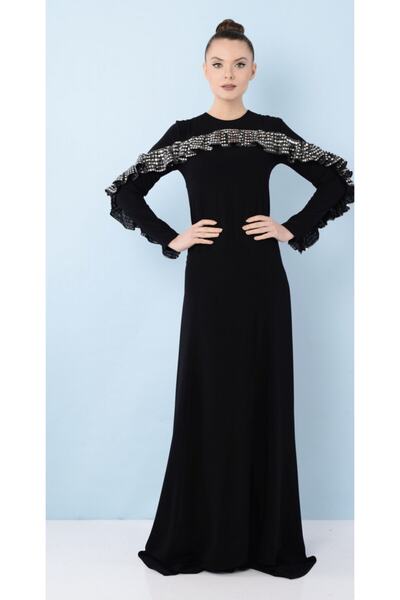 Kübra Tekin Gümüş Volanlı Siyah Kuyruklu Abiye Elbise