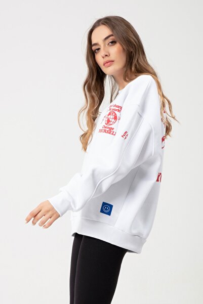 Eazy Co Eazy Change Yourself Υπερμεγέθη Unisex Λευκό Φούτερ με λαιμόκοψη