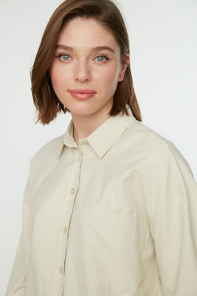 Trendyol Modest Tkaná košile s kamennou kapsou a rozparkem TCTAW22UK0080