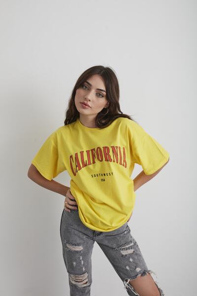 Mad&Calf Γυναικείο μπλουζάκι με κίτρινο στάμπα California Oversize