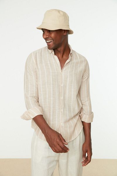 Trendyol Collection Gestreiftes Slim Fit Hemd – Knopfkragen, TMNSS22GO0028