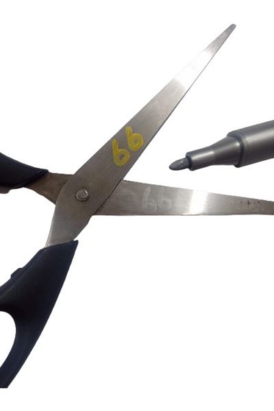 MAGNUM Metallic Marker Silver Gray Color 2 Mm