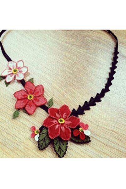 DETAY SEDYE ÖRTÜLERİ Iğne Oyası Kolye