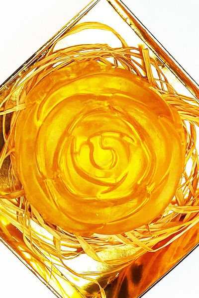 FANTASTİK SANAT ATÖLYESİ Yellow Rose Figure Decorative - 100GramRose Bath and Hand Soap, in Gift Box
