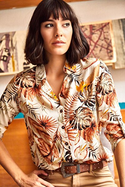 Olalook Női ekrübarna tenyérmintás ujjú hajtogatott szőtt ing GML-19000957