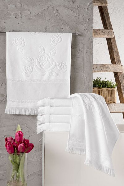 Fiesta Soft 50x90 and 30x50 Velvet Tassel Towel