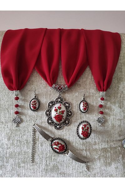 UNICORN Red Brazilian Embroidered Rococo Women's Set - Scarf and Jewelry