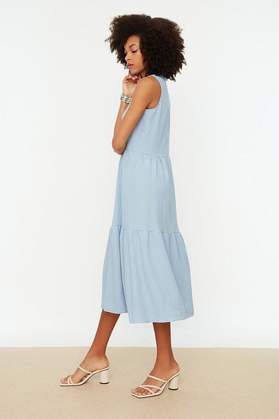 Trendyol Collection Světle modré Shift/Straight Cut Stojáček Midi Woven Dress TWOSS20EL1864
