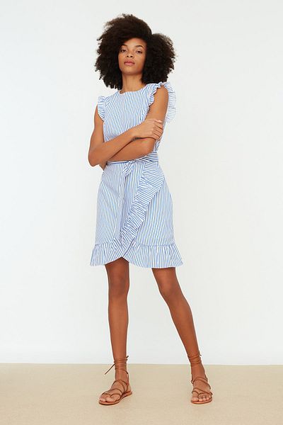 Trendyol Collection Modré pruhované mini tkané šaty áčkové linie TWOSS21EL1290