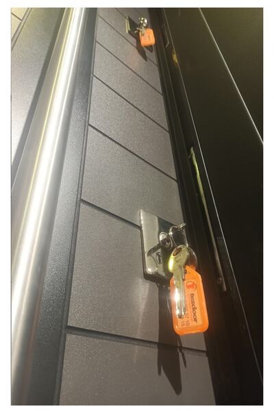 Tezdoor Celik Kapı Tırnaklı Sistem Kale Kilitli Çelik Kapı Siyah Statik Kasalı Antrasit Düz Model Sol