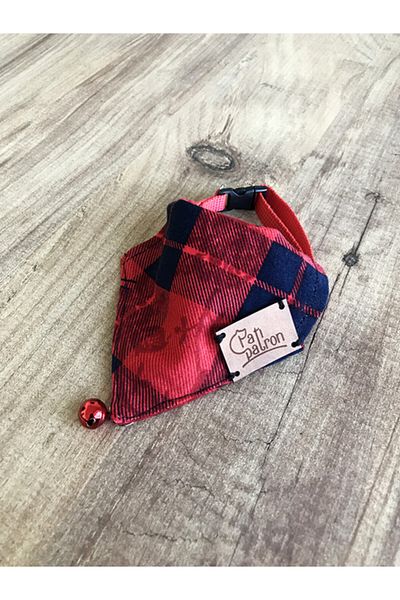 Patipatron Kitten Scarf with Clink