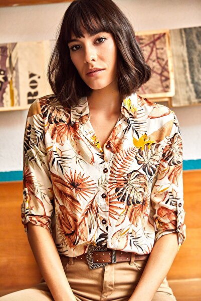 Olalook Női ekrübarna tenyérmintás ujjú hajtogatott szőtt ing GML-19000957