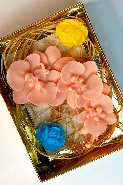 FANTASTİK SANAT ATÖLYESİ 120 Grams Large Size Baby Orchid Bath and Hand Soap in Special Box - Tropical Flower Scented
