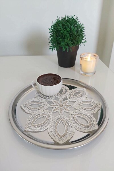 Emtory Home 6 قطع من قاعدة أكواب ديزي كريمية وذهبية على الطراز الفرنسي ووسادة كوكتيل