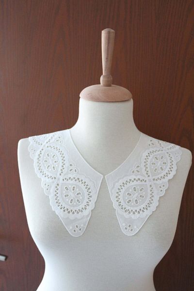 SHERLOCK HOME Vintage Scallop Collar