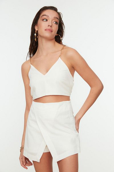 Trendyol Collection Bílé dvouřadé plážové šortky Plážová sukně TBESS22SR0023