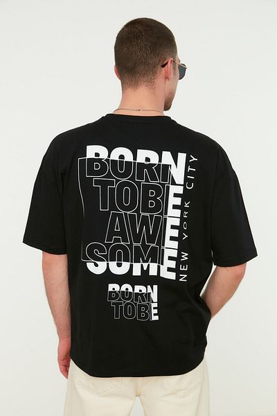 Trendyol Collection Oversize Black Cotton T-Shirt - Text Printed TMNSS22TS0567