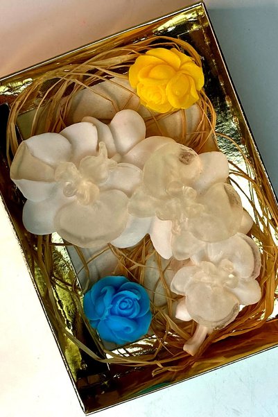 FANTASTİK SANAT ATÖLYESİ 120 Grams Large Size White Orchid Bath and Hand Soap Tropical Flower Scented in Special Box