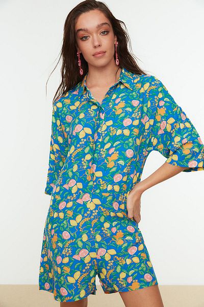 Trendyol Collection Strandstrandoverall mit Fruchtmuster und Knöpfen TBESS21TU0219