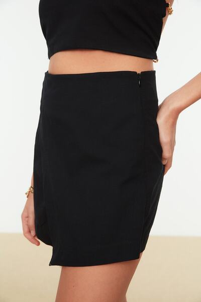 Trendyol Collection Μαύρο σορτς παραλίας με διπλό στήθος Φούστα παραλίας TBESS22SR0023