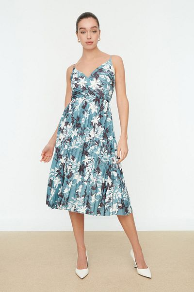 Trendyol Collection Μέντα Floral Pattern - Μίντι Πλεκτό Φόρεμα με Ρυθμιζόμενες Τιράντες TWOSS20EL2729