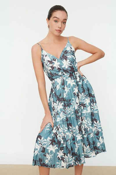 Trendyol Collection Μέντα Floral Pattern - Μίντι Πλεκτό Φόρεμα με Ρυθμιζόμενες Τιράντες TWOSS20EL2729
