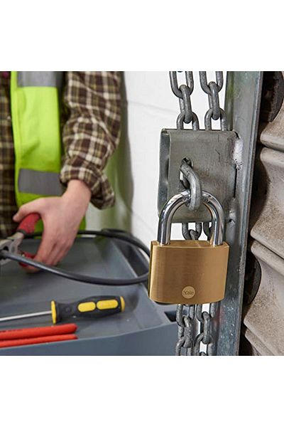 Yale Y110B/60/132/1 Brass Padlock 60mm - Standard Protection - Hardened Steel Ring