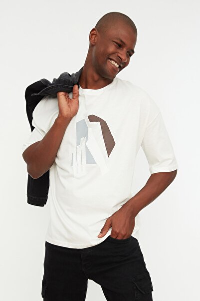 Trendyol Collection Ecru Short Sleeve Oversize/Wide Fit 100% Cotton Geometric Print T-Shirt Tmnss21Ts1075