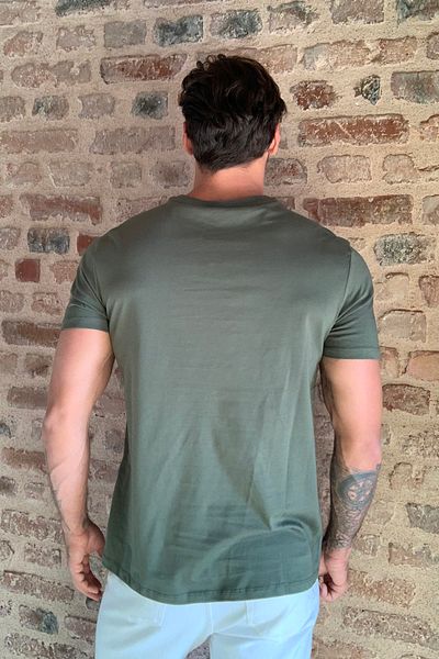 Trendyol Collection Khakifarbenes, normal geschnittenes, kurzärmliges T-Shirt aus 100 % Baumwolle mit Rundhalsausschnitt und Textdruck TMNSS20TS0984