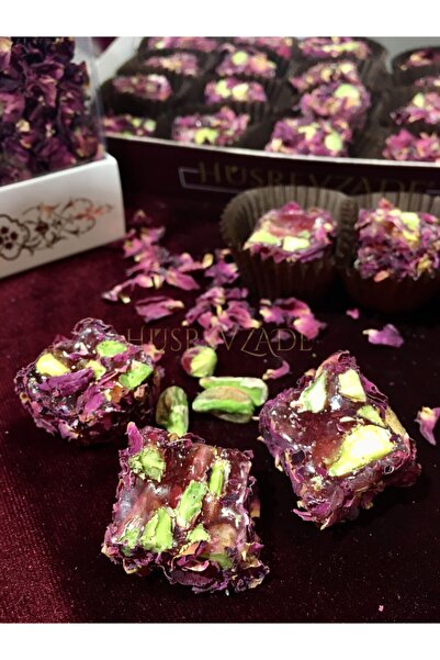 Hüsrevzade Gül Yapraklı Antep Fıstıklı Narlı Special Lokum 500 G.