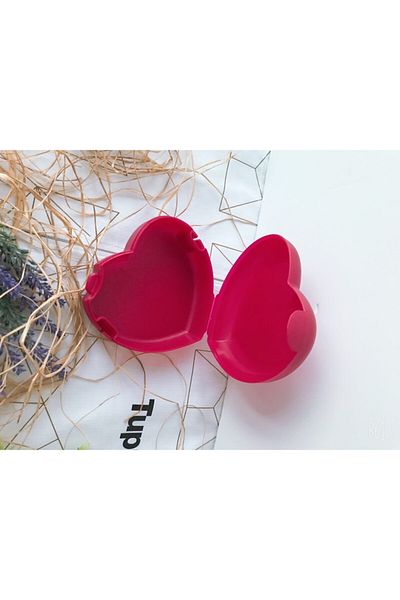 Tupperware Heart Nutrition - Stylish and Comfortable Design