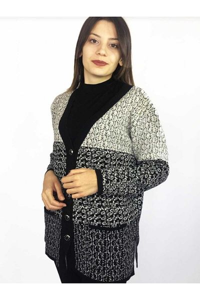 MaviMoure Women's Winter Motifed Pocket Buttoned Front Regular Cut Lycra Woolen Fabric Mother Cardigan