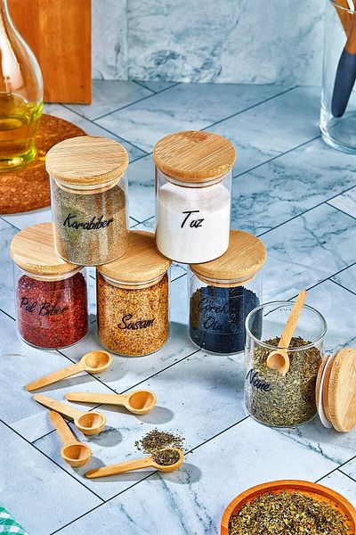 FBZhome 200 ml Labeled Bamboo Lid 6 Pcs Borosilicate Glass Spice Rack and 6 Pcs Spice Spoons