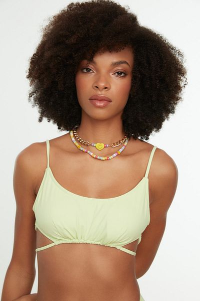 Trendyol Collection Μπλουζάκι μπικίνι με λεπτομέρεια στην πλάτη μέντας