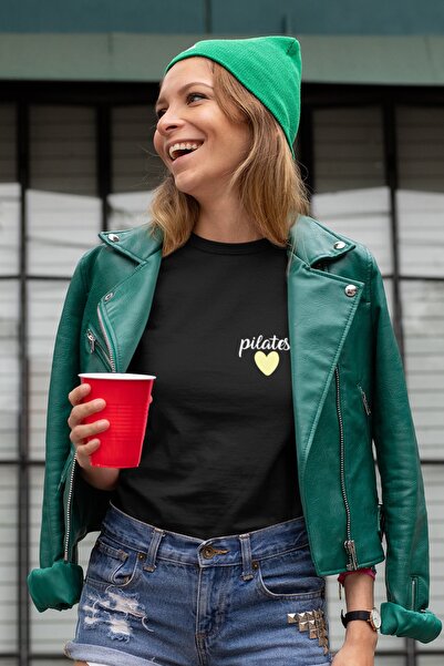 Kadın Siyah %100 Pamuk Bisiklet Yaka Regular Yarım Kollu Pilates Kalp Tasarım T-shirt