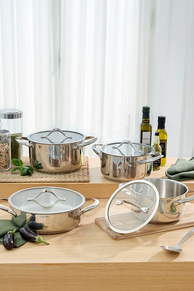 Emsan Yakamoz 8 Piece Stainless Steel Cookware Set with Induction Base