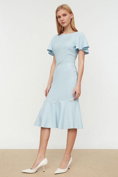 Trendyol Collection Modré vypasované/přiléhavé midi tkané šaty TWOSS20EL1342