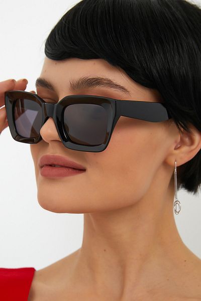 ModaLand New Mia Thick Bone Framed Rectangular Sunglasses Black