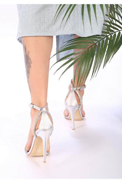 Shoeberry Dámské stříbrné žebrované boty na kamínkovém podpatku