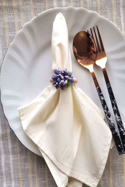 Emtory Home 6 Pieces of Bud Flowering Natural Wooden Napkin Rings