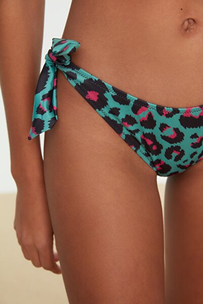 Trendyol Collection Detailní spodní díl bikin s barevným leopardím vzorem TBESS22BA0021