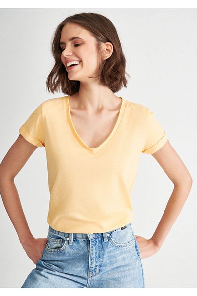 Mavi Lux Touch V-Neck Yellow Modal T-Shirt Regular Fit / Normal Cut 166446-71229