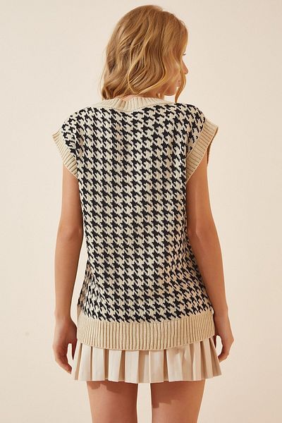 BEŞİR GİYİM سترة نسائية محبوكة برقبة على شكل حرف V كريمية بنقش Houndstooth